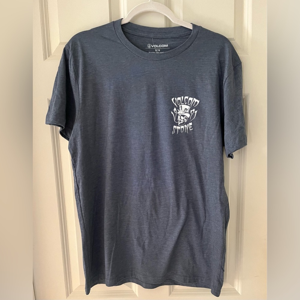 - Men’s NWT Volcom “Stoned2dabone” t-shirt, size M -graphic t-shirt skeleton
